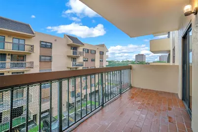 5249 NW 7th St #416, Miami, FL 33126 - Photo 1