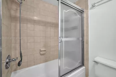 5249 NW 7th St #416, Miami, FL 33126 - Photo 7