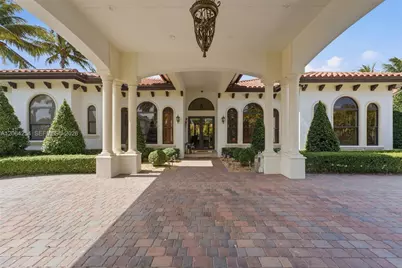 10181 NW 131st St, Hialeah Gardens, FL 33018 - Photo 5
