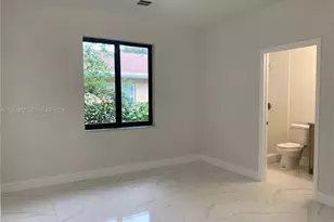 211 NW 7th Ct, Hallandale Beach, FL 33009 - Photo 7