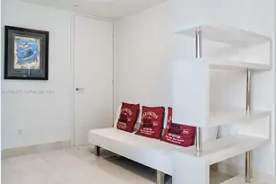 1300 Brickell Bay Dr, Miami, FL 33131 - Photo 19