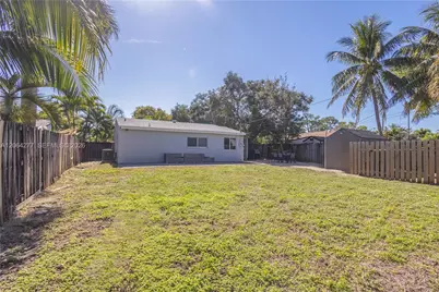 6881 Freedom St, Hollywood, FL 33024 - Photo 23