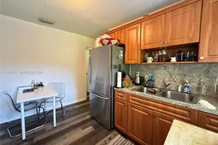 3611 Oak Ave, Miami, FL 33133 - Photo 11