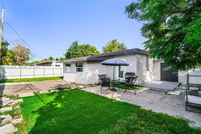 315 NW 106th St, Miami, FL 33150 - Photo 23