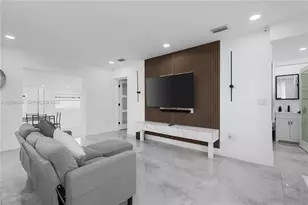 315 NW 106th St, Miami, FL 33150 - Photo 3