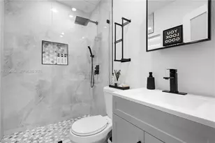 315 NW 106th St, Miami, FL 33150 - Photo 11