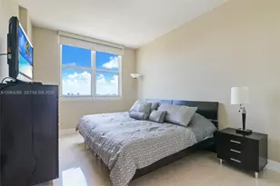 9751 E Bay Harbor Dr, Bay Harbor Islands, FL 33154 - Photo 9