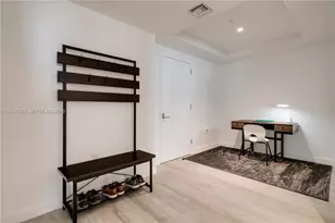 45 SW 9th St, Miami, FL 33130 - Photo 13