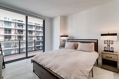 45 SW 9th St #2306, Miami, FL 33130 - Photo 15