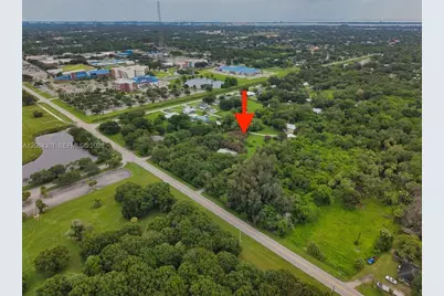 2108 Okeechobee Rd, Fort Pierce, FL 34950 - Photo 15