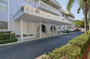 100 Edgewater Dr, Coral Gables, FL 33133 - Photo 23