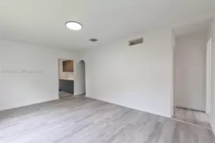 25 NW 78th St, Miami, FL 33150 - Photo 17