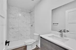 1021 NW 1st St, Miami, FL 33128 - Photo 3