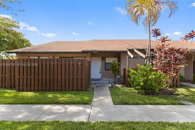 2734 N Nob Hill Rd, Sunrise, FL 33322 - Photo 5