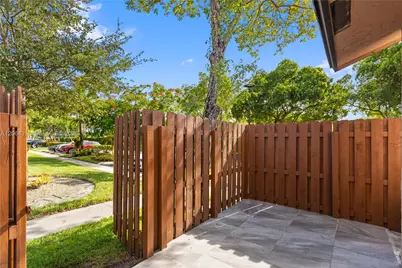 2734 N Nob Hill Rd, Sunrise, FL 33322 - Photo 43