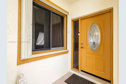 18772 NW 80th Ct, Hialeah, FL 33015 - Photo 3