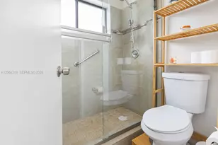 18772 NW 80th Ct, Hialeah, FL 33015 - Photo 27