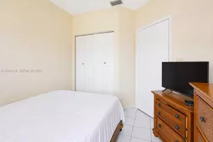 18772 NW 80th Ct, Hialeah, FL 33015 - Photo 29