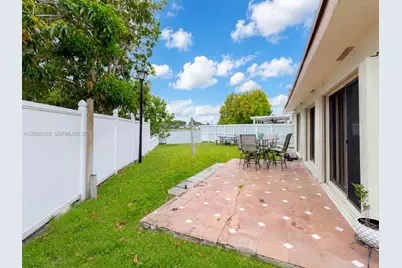 18772 NW 80th Ct, Hialeah, FL 33015 - Photo 37