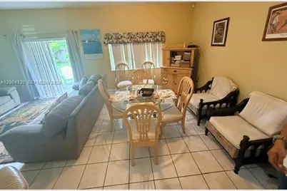 13654 SW 124th Ave Rd, Miami, FL 33186 - Photo 3