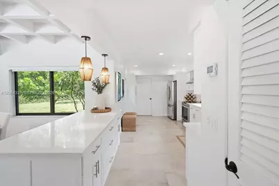 7240 Sunset Dr, Miami, FL 33143 - Photo 15