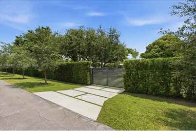 7240 Sunset Dr, Miami, FL 33143 - Photo 35