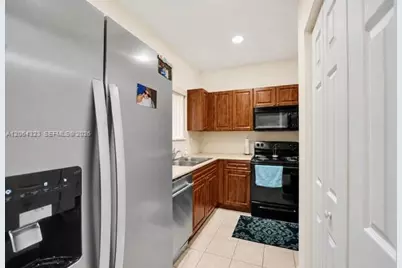 385 NE 31st Ave, Homestead, FL 33033 - Photo 5