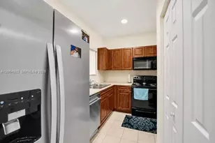 385 NE 31st Ave, Homestead, FL 33033 - Photo 5