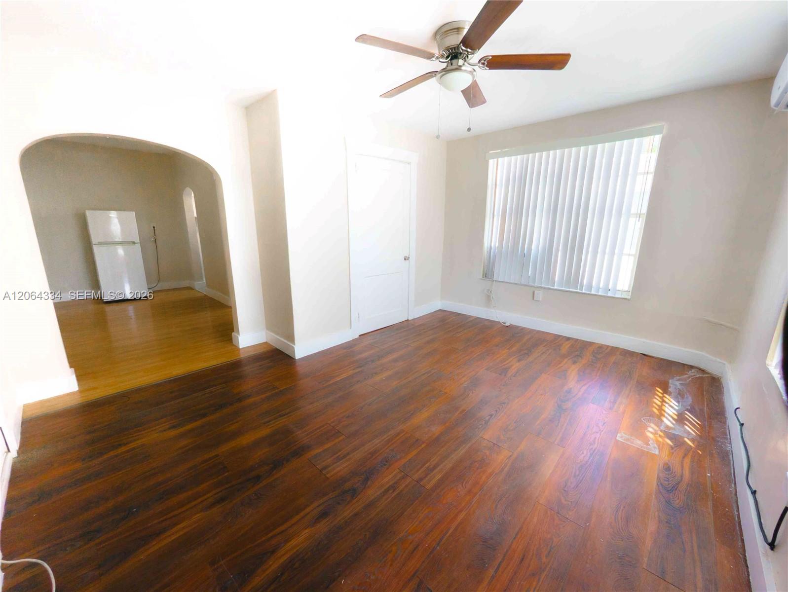 428 SW 9th St #12 main architectural view