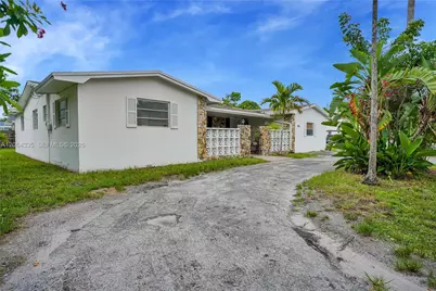 17355 NE 7th Ave, Miami, FL 33162 - Photo 15