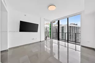 68 SE 6th St, Miami, FL 33131 - Photo 15