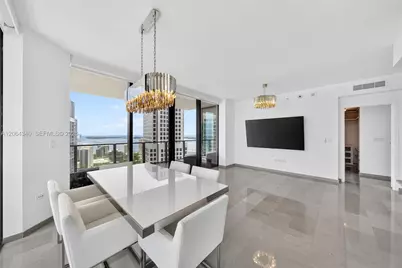 68 SE 6th St #3311, Miami, FL 33131 - Photo 7