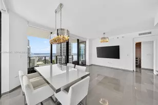 68 SE 6th St, Miami, FL 33131 - Photo 7
