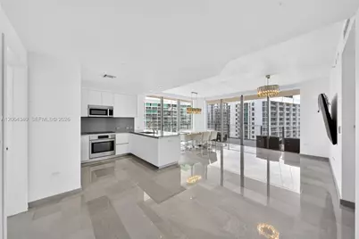 68 SE 6th St #3311, Miami, FL 33131 - Photo 5
