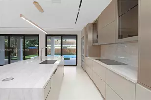 330 SW 19th Rd, Miami, FL 33129 - Photo 9