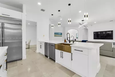 7965 SW 195th St, Cutler Bay, FL 33157 - Photo 13