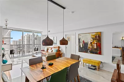 325 S Biscayne Blvd #3421, Miami, FL 33131 - Photo 9