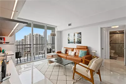 325 S Biscayne Blvd #3421, Miami, FL 33131 - Photo 5