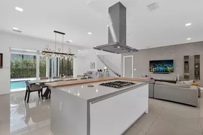 7509 NW 99th Ave, Doral, FL 33178 - Photo 13