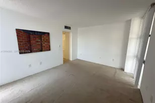 3675 N Country Club Dr, Aventura, FL 33180 - Photo 25