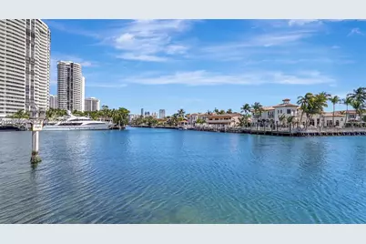 3030 Marcos Dr #T301, Aventura, FL 33160 - Photo 9