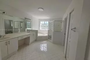 11525 NW 71st St, Doral, FL 33178 - Photo 19