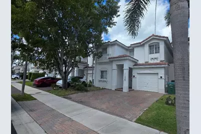 11525 NW 71st St, Doral, FL 33178 - Photo 1