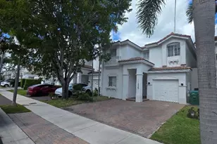 11525 NW 71st St, Doral, FL 33178 - Photo 1