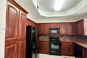 8102 SW 118th Pl, Miami, FL 33183 - Photo 15