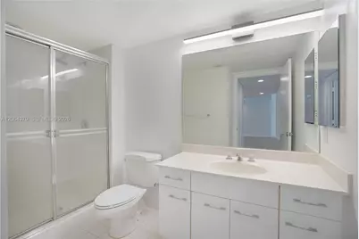 21205 Yacht Club Dr #2604, Aventura, FL 33180 - Photo 23