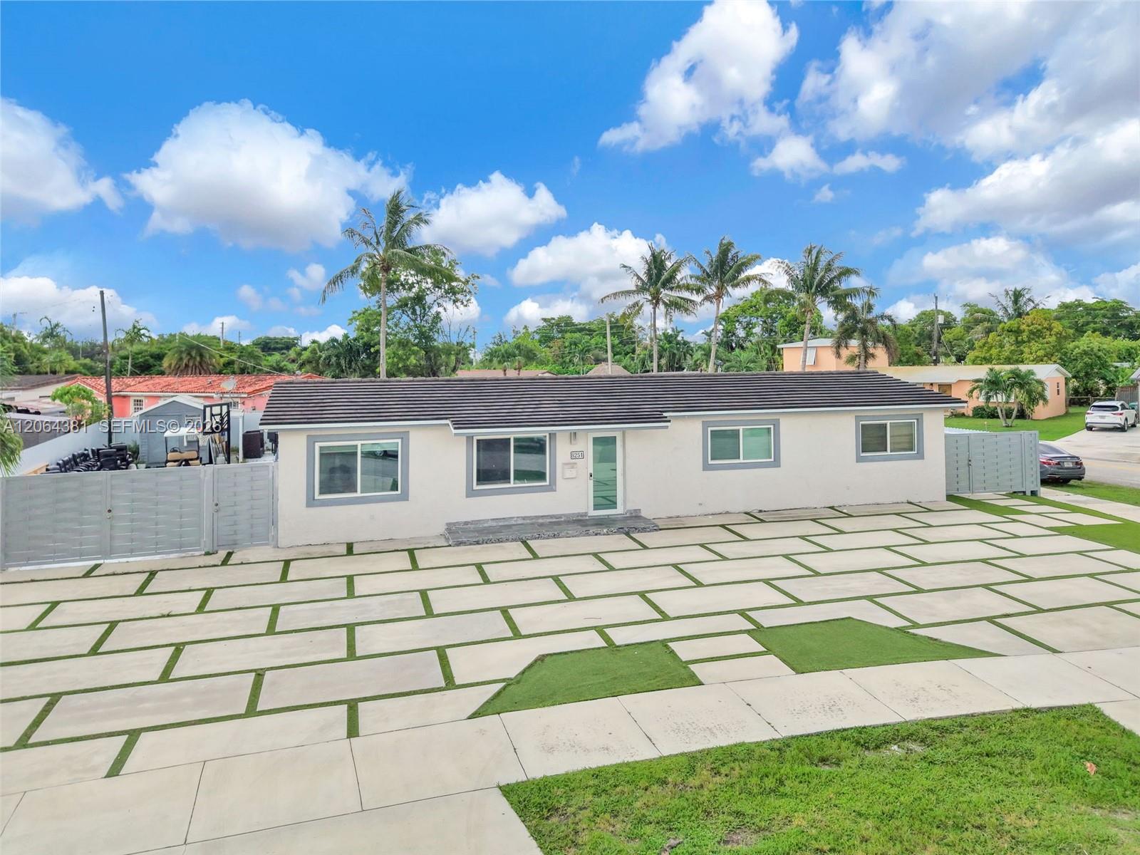 8251 NW 185th St - 8251 NW 185th St, Hialeah, FL 33015 Luxury Property | Jose Angel Pina