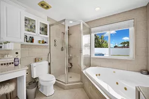 8251 NW 185th St, Hialeah, FL 33015 - Photo 21