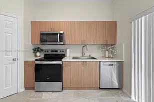 1940 SE 24th Ave, Homestead, FL 33035 - Photo 13