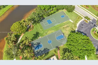 885 Tanglewood Cir #885, Weston, FL 33327 - Photo 17